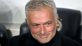 法甲12球8助前锋想与穆帅合作，费内巴切中锋目标等待纽卡斯尔