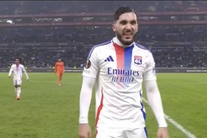 曝曼联领跑2000万签法甲助攻王！挖角欧联杯对手，未来金球奖候选