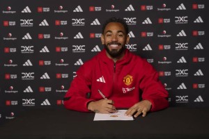 6250万镑新援到队！曼联官方：库尼亚正式加盟球队，签约至2030年