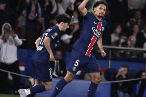 法甲收官战：巴黎圣日耳曼3-1逆转欧塞尔，荣耀加冕四连冠